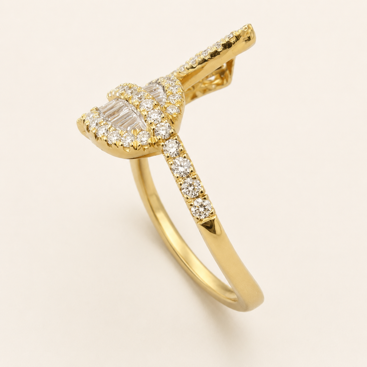 0.75 CTW Diamond Bypass Leaf Ring in 14K Yellow Gold